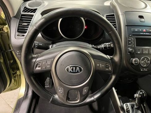 Used 2013 Kia Soul + FWD image 20