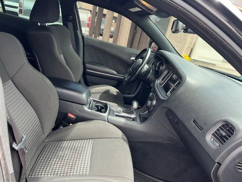 Used 2019 Dodge Charger GT w/ Performance Handling Group RWD image 17