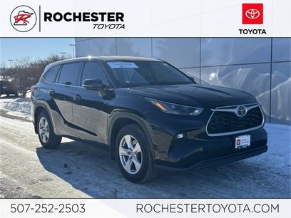 Used 2022 Toyota Highlander LE
