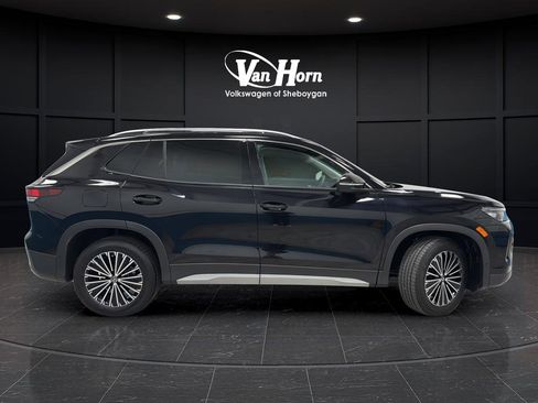 Used 2025 Volkswagen Tiguan S w/ 18" Wheel Package FWD image 8