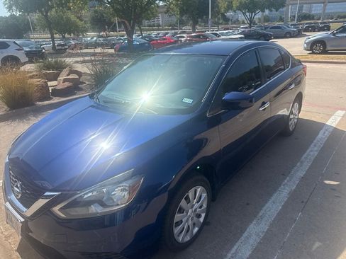 Used 2017 Nissan Sentra SV FWD image 2