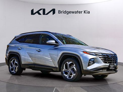 Used 2022 Hyundai Tucson Limited AWD/4WD image 2