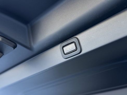 Used 2023 Land Rover Range Rover SE image 35