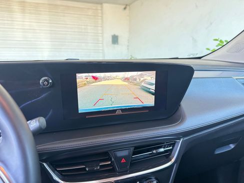 Used 2025 Buick Encore GX Preferred image 17