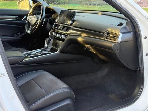 Used 2020 Honda Accord Sport image 10