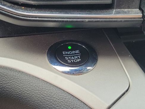 Used 2021 Ford Explorer XLT w/ Equipment Group 202A image 13