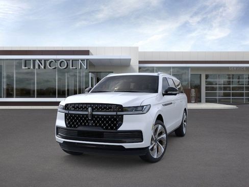 New 2025 Lincoln Navigator L Black Label image 2