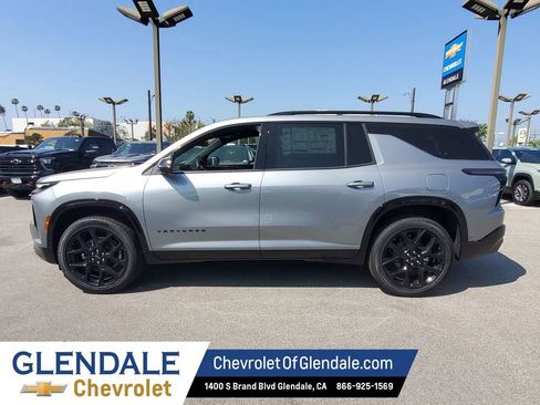 New 2026 Chevrolet Traverse RS w/ LPO, Floor Liner Package FWD image 15