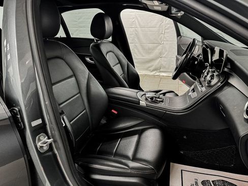 Used 2019 Mercedes-Benz C 300 4MATIC Sedan image 12