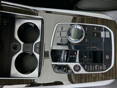 Certified 2023 BMW X7 xDrive40i w/ Executive Package image 17