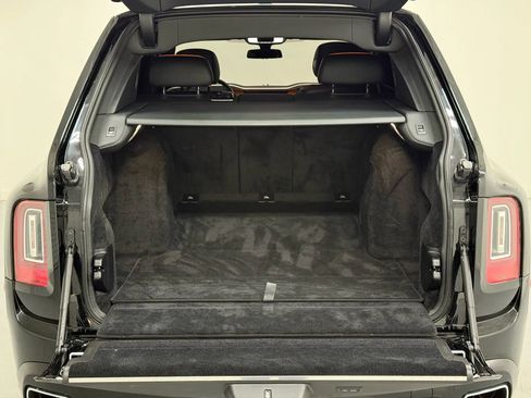 Used 2022 Rolls-Royce Cullinan image 39