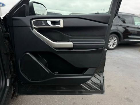 Certified 2023 Ford Explorer XLT w/ Equipment Group 202A image 18