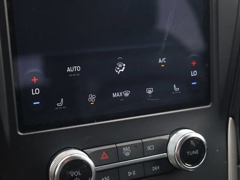 Used 2024 Ford Edge SEL AWD/4WD image 19