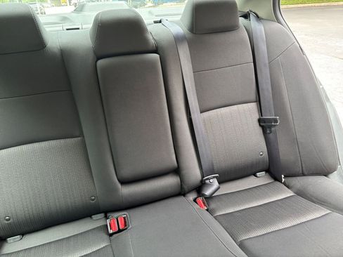 Used 2025 Nissan Altima 2.5 SV FWD image 32