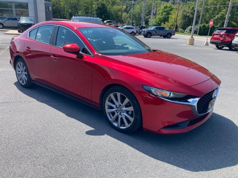 Used 2021 MAZDA MAZDA3 s FWD image 4