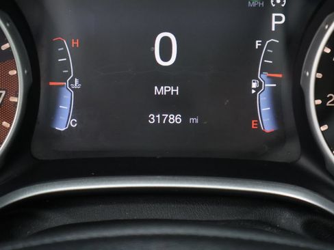 Used 2018 Jeep Compass Latitude w/ Popular Equipment Group FWD image 36