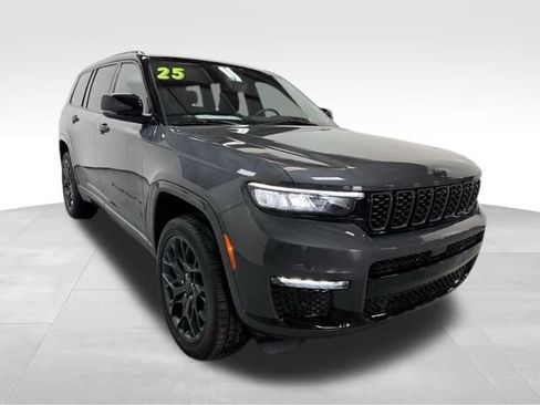 Certified 2025 Jeep Grand Cherokee L Summit AWD/4WD image 6