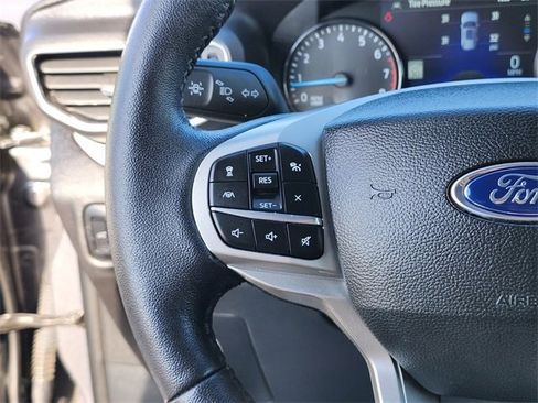 Used 2023 Ford Explorer XLT w/ Equipment Group 202A image 31