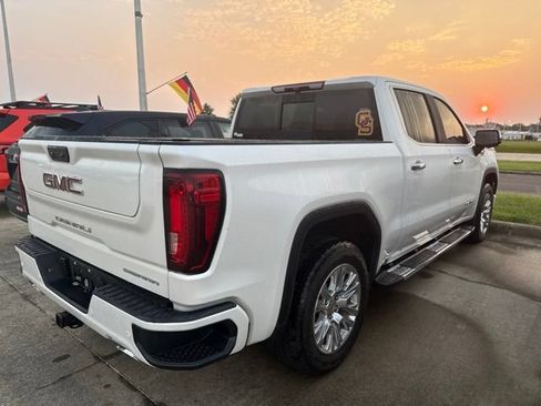Used 2025 GMC Sierra 1500 Denali AWD/4WD image 9