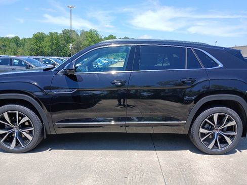 New 2026 Volkswagen Atlas Cross Sport SEL Premium R-Line AWD/4WD image 2