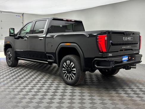 New 2026 GMC Sierra 2500 Denali Ultimate AWD/4WD image 14