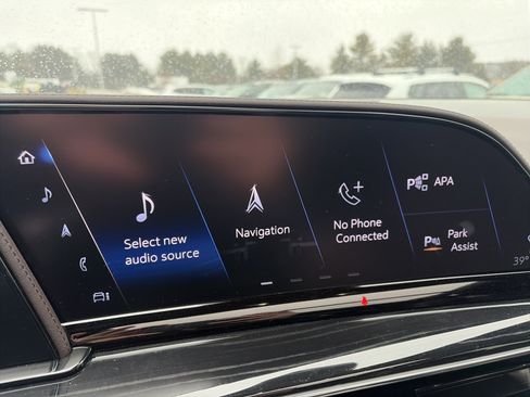 Used 2023 Cadillac Escalade ESV V w/ LPO, ONYX Package image 37