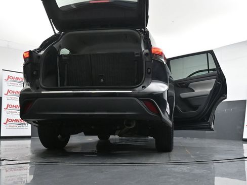 Used 2023 Toyota Highlander L image 46