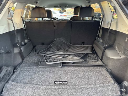 Certified 2022 Volkswagen Tiguan SE image 5