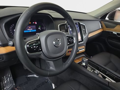 Used 2024 Volvo XC90 T8 Plus AWD/4WD image 18