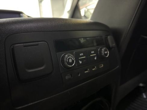 Used 2018 GMC Yukon SLT w/ Open Road Package image 18