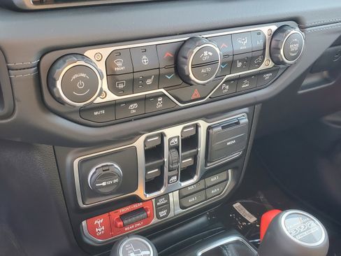 New 2025 Jeep Wrangler Unlimited Rubicon 392 image 20