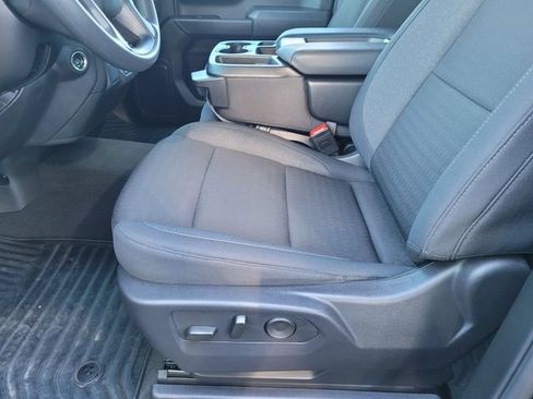 Used 2025 Chevrolet Silverado 1500 Custom Trail Boss w/ LPO, Dark Essentials Package AWD/4WD image 17