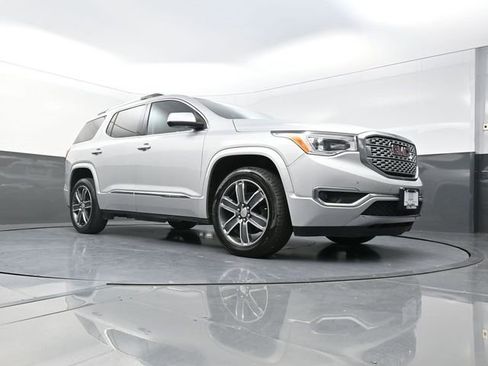 Used 2017 GMC Acadia Denali AWD/4WD image 19