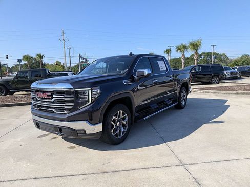 Used 2023 GMC Sierra 1500 SLT w/ SLT Premium Package AWD/4WD image 7