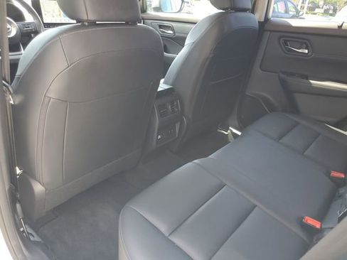 Certified 2023 Nissan Rogue SL w/ SL Premium Package FWD image 33