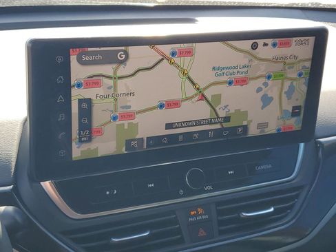 Used 2023 Nissan Altima 2.0 SR image 24