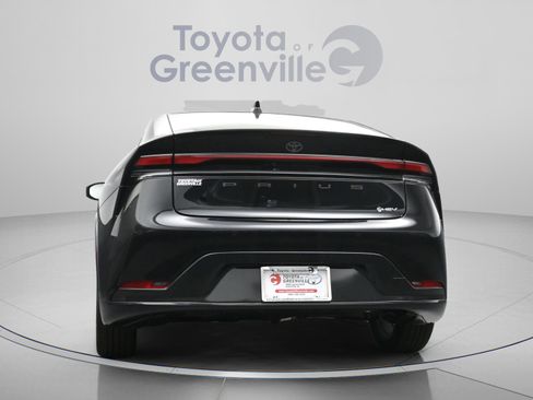 Used 2025 Toyota Prius XLE FWD image 10