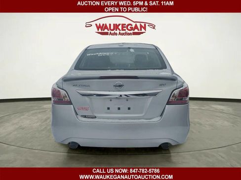 Used 2015 Nissan Altima 2.5 SV w/ Convenience Package image 5