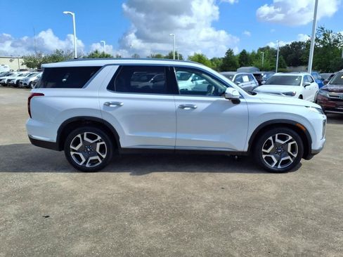 Used 2023 Hyundai Palisade Limited FWD image 6