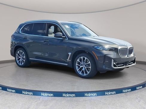 New 2026 BMW X5 xDrive40i w/ Parking Assistance Package image 3