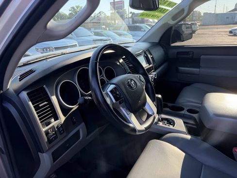 Used 2016 Toyota Sequoia SR5 w/ Premium Package RWD image 25