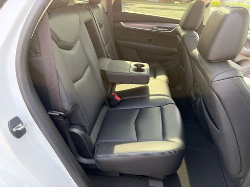 Used 2018 Cadillac XT5 Luxury w/ Driver Awareness Package AWD/4WD image 27