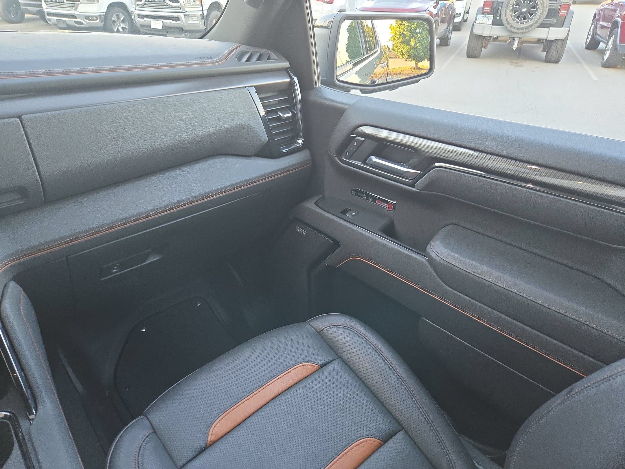Used 2026 GMC Sierra 1500 AT4 w/ AT4 Premium Package AWD/4WD image 11