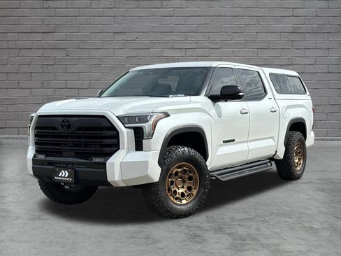 Used 2024 Toyota Tundra Limited AWD/4WD image 3