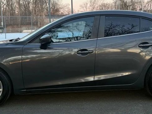 Used 2014 MAZDA MAZDA3 i Touring image 3