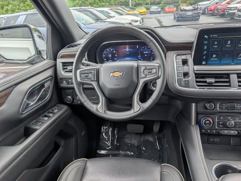 Used 2024 Chevrolet Suburban Premier RWD image 21