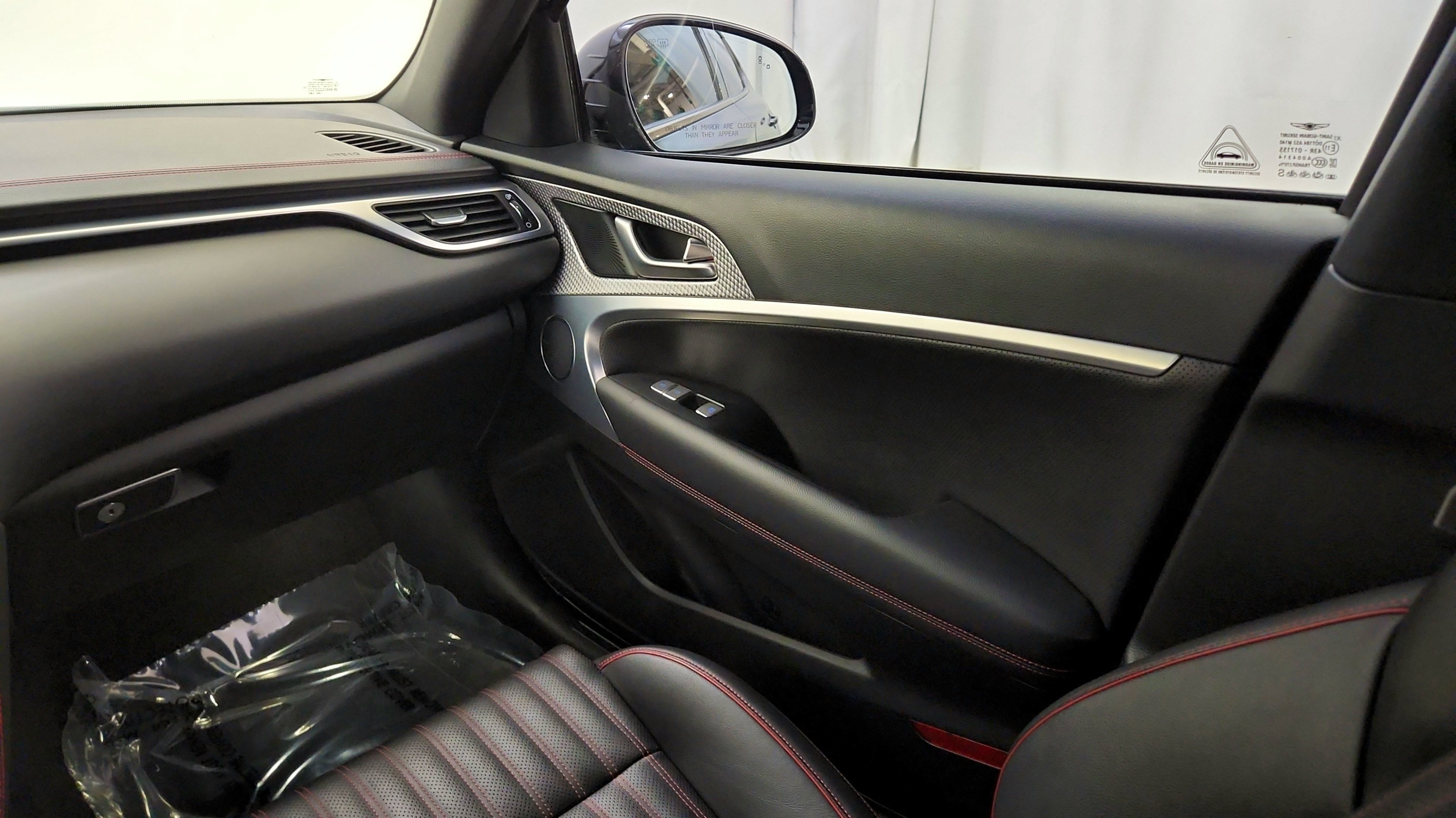 Used 2023 Genesis G70 2.0T w/ Sport Prestige Package AWD/4WD image 21