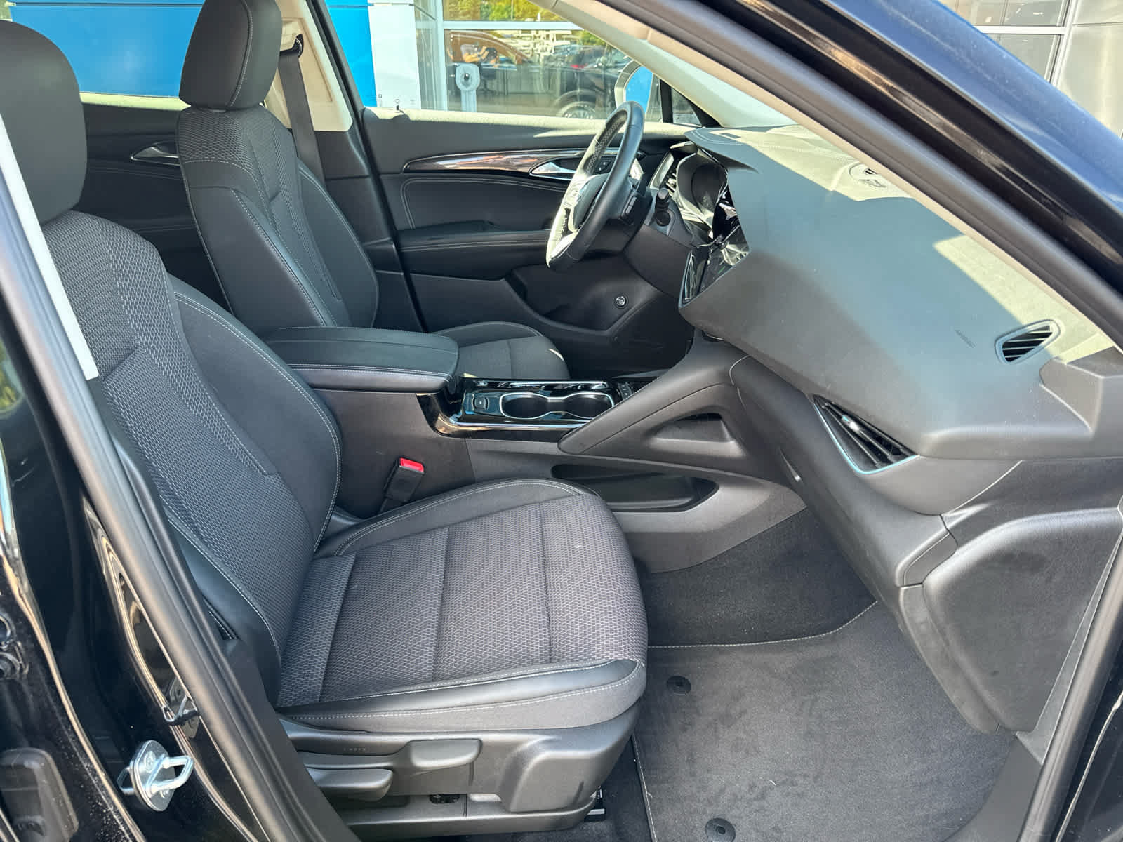 Certified 2022 Buick Envision Preferred AWD/4WD image 4