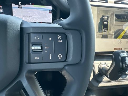 Certified 2026 Land Rover Defender 110 X-Dynamic SE AWD/4WD image 20