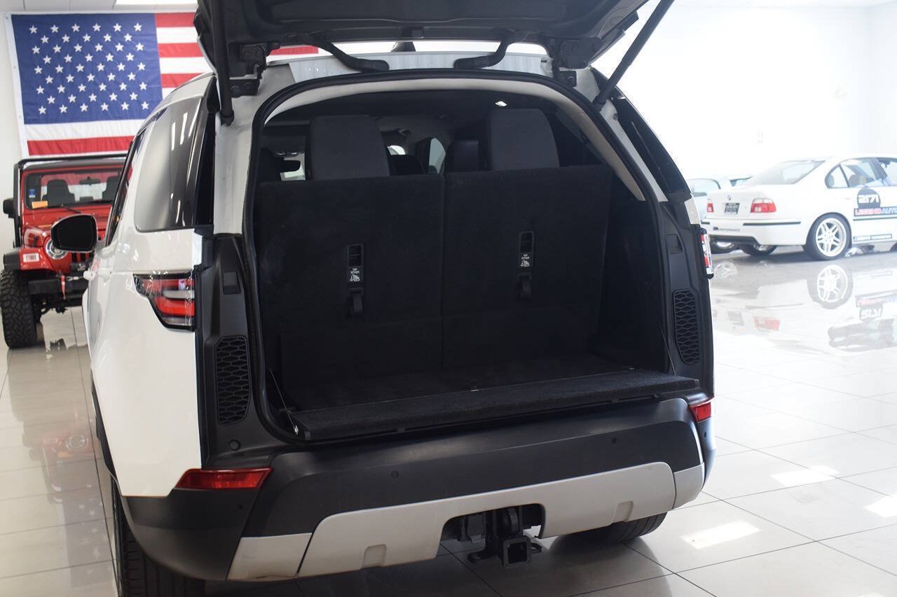 Used 2017 Land Rover Discovery HSE AWD/4WD image 17